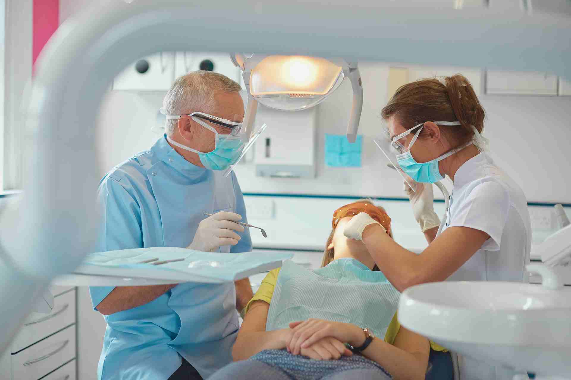 Dentist in Holland, TX